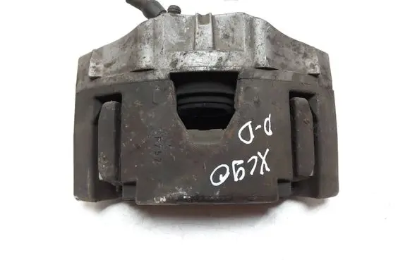 Volvo XC90 Front brake caliper 30657307