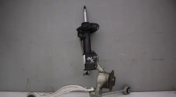 Mercedes-Benz C W204 Front control arm Dvjyexvjhddvhgg