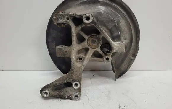 Volkswagen PASSAT B7 Rear wheel hub