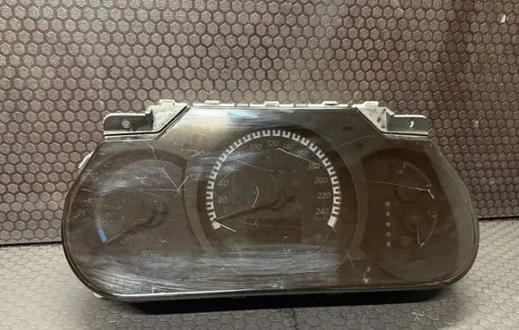 Speedometer (instrument cluster)