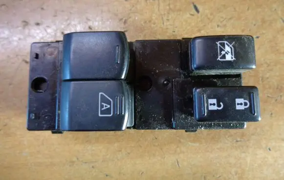 Nissan Micra Electric window control switch