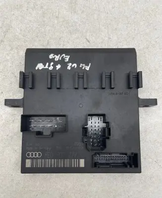 Audi A4 S4 B6 8E 8H Comfort/convenience module 8E0907279C