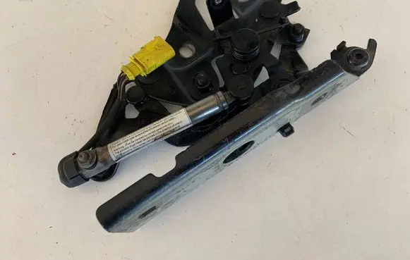 Audi Q7 4M Engine bonnet/hood hinges 4M0823301B 4M0823823