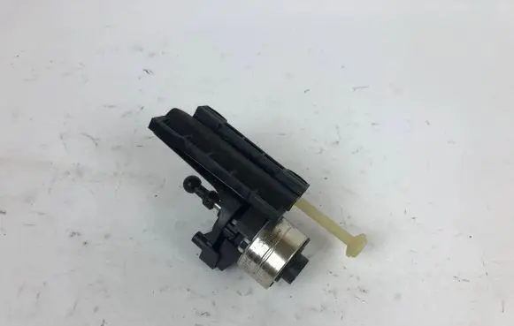 Headlight level adjustment motor