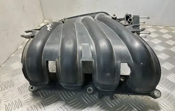 Nissan Cube Z12 Intake manifold