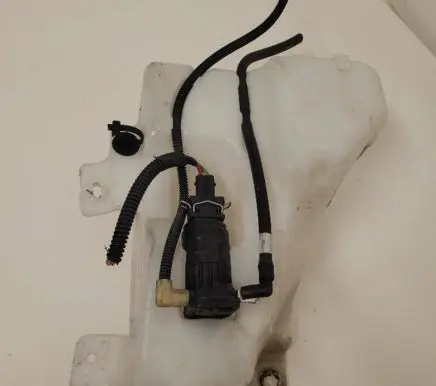 Fiat 500X Windshield washer fluid reservoir/tank D5240