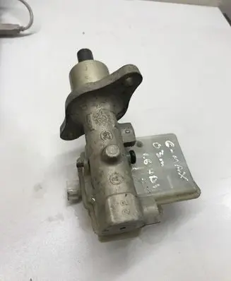 Ford Focus C-MAX Master brake cylinder 03350886401