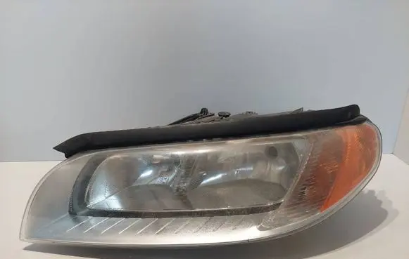 Volvo V70 Headlight/headlamp 31214351