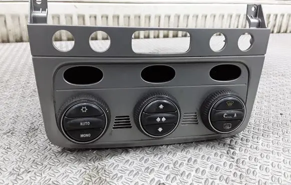 Alfa Romeo 147 Climate control unit 07353063490