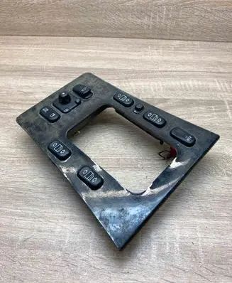 Mercedes-Benz E W210 Gear shifter surround trim plastic 486010 PA66MX40