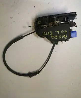 Volkswagen Polo Loading door lock 