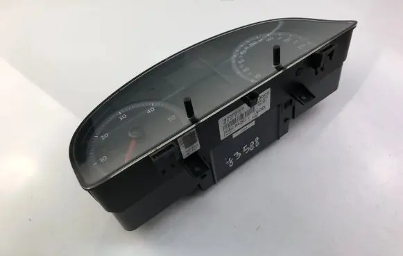 Volkswagen Touran I Speedometer (instrument cluster) 2K0920843C