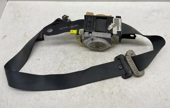 Nissan Almera Tino Front seatbelt 86884BU070 040745