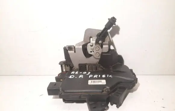 Audi A6 S6 C5 4B Front door lock 4B0839016G