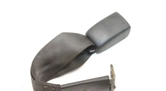 Lexus RX 330 - 350 - 400H Middle seatbelt buckle (rear) 