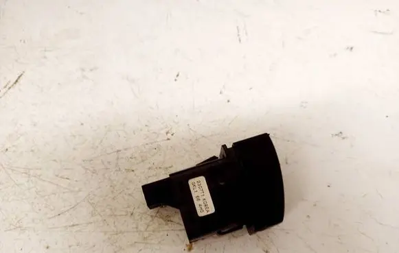 Mazda 6 Hazard light switch k0021