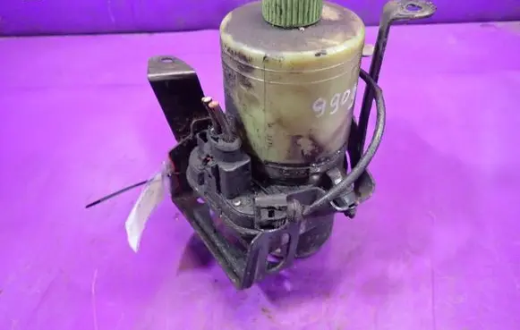 Volkswagen Polo IV 9N3 Power steering pump