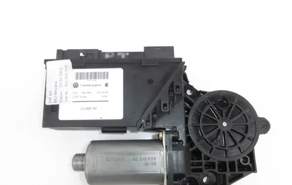 Porsche Cayenne (9PA) Rear door window regulator motor 7L0959794