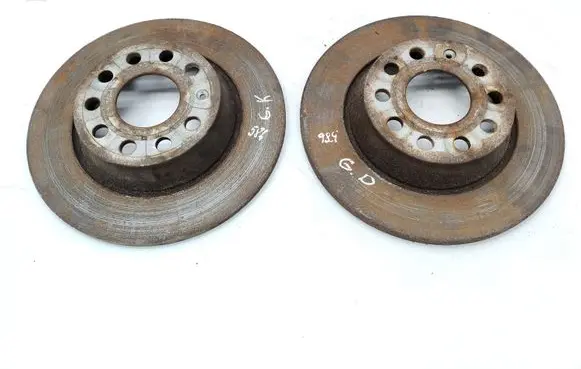Volkswagen PASSAT B7 Rear brake disc