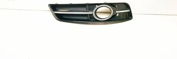 Audi A3 S3 8P Front fog light trim/grill 8P0807682J
