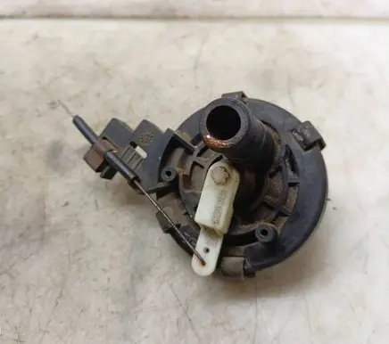 Mercedes-Benz 207 310 Valve 9013437005