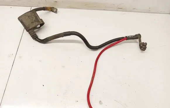 Skoda Octavia Mk2 (1Z) Positive cable (battery) 