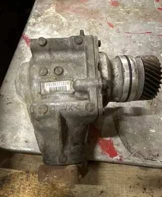 Gearbox transfer box case