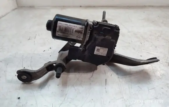 Opel Zafira C Wiper motor W000027366