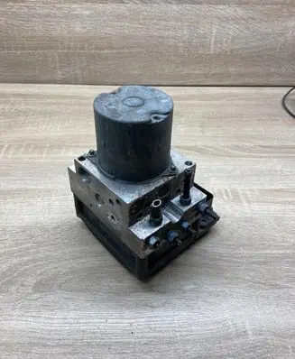 BMW 5 E60 E61 ABS Pump 6783360 6774679