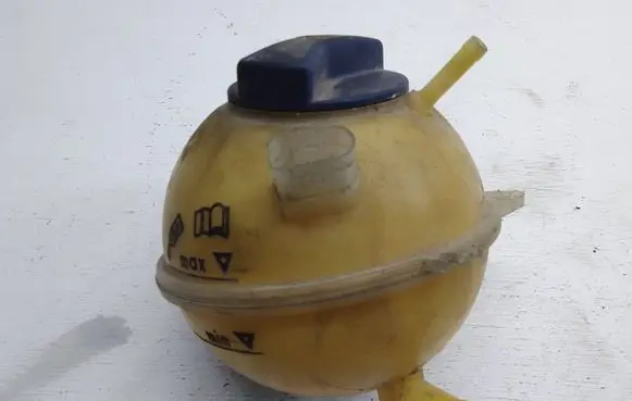 Volkswagen New Beetle Coolant expansion tank/reservoir 1C0121403