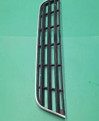 Volkswagen PASSAT B6 Front bumper lower grill 3c0853101