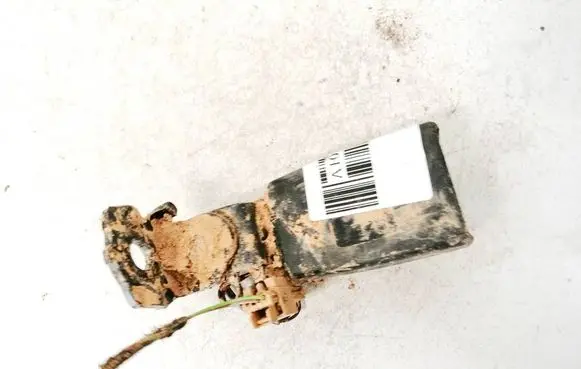 Audi Q3 8U Middle seatbelt buckle (rear) 
