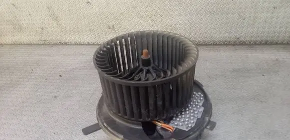 Volkswagen Golf Plus Heater fan/blower N031264P