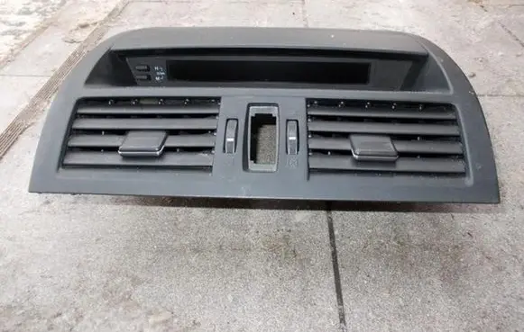 Mazda 6 Dash center air vent grill GS1E55311