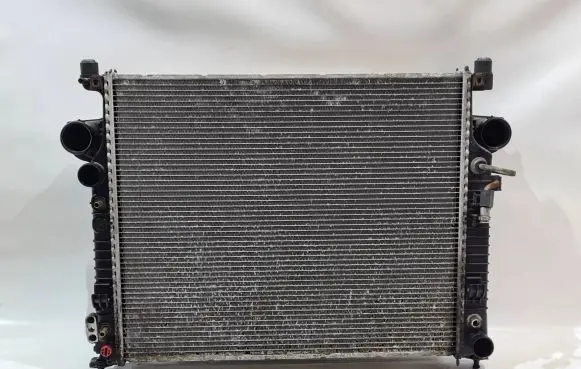 Mercedes-Benz R W251 Coolant radiator A2515000804