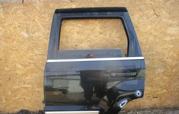 Jeep Grand Cherokee (WK) Rear door