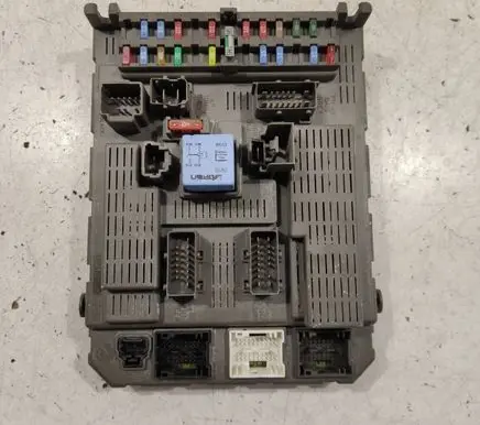 Peugeot 807 Comfort/convenience module 1400010480