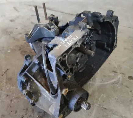 Mitsubishi Carisma Manual 5 speed gearbox JC5221