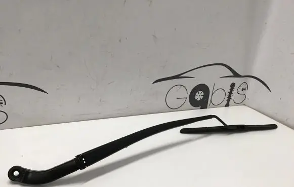 Toyota RAV 4 (XA50) Windshield/front glass wiper blade 