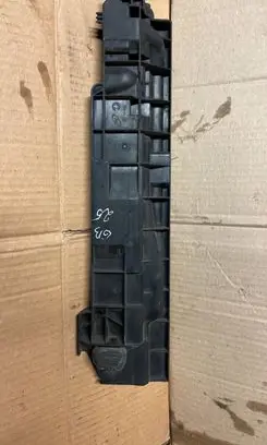 BMW 3 E90 E91 Radiator mount bracket 1710752491410