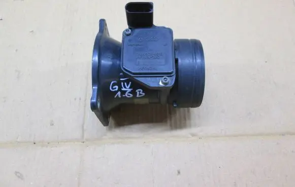 Volkswagen Golf IV Mass air flow meter 06A906461B