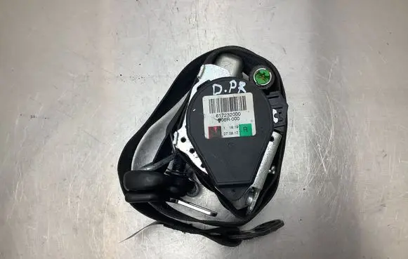 Ford Focus Front seatbelt 061207 27081272 1000072