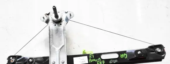 Rear door manual window regulator