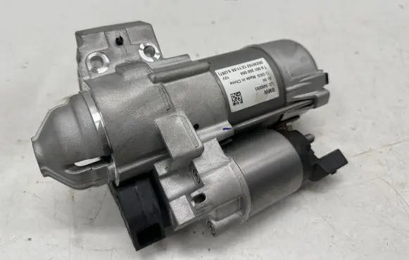 BMW X7 G07 Starter motor 8490093 0001200004