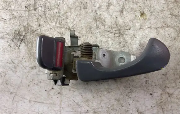 Mitsubishi Pajero Sport I Front door interior handle
