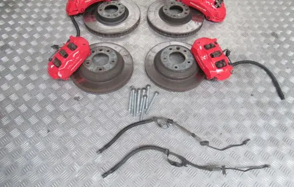 Porsche Cayenne (92A) Front Brake Caliper Pad/Carrier 