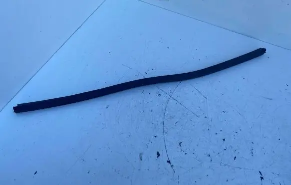 Hyundai ix35 Rubber seal front door window/glass 