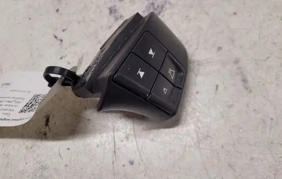 Volvo V50 Steering wheel buttons/switches 8637491 758588