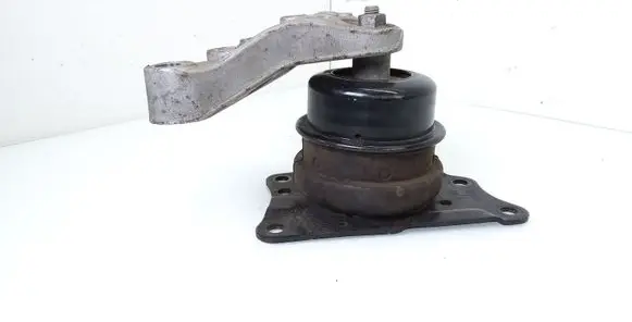 Volkswagen Polo IV 9N3 Engine mount bracket 6Q0199185AA 6Q0199262BD