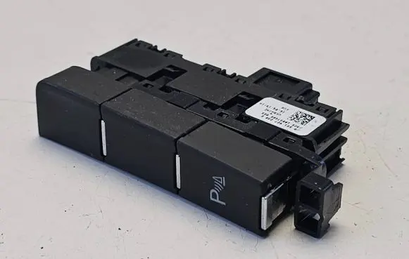Volkswagen Golf VII Parking (PDC) sensor switch 5G1927238E 10097405